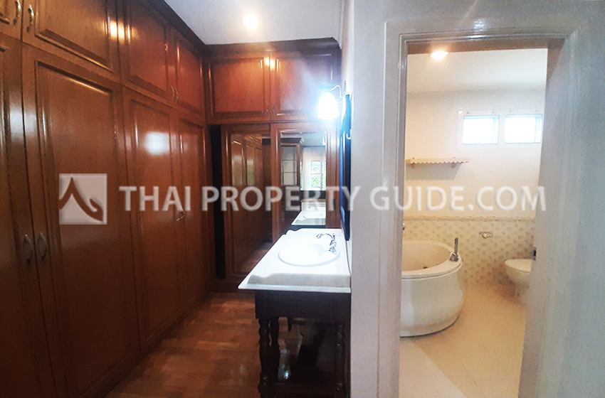 House with Shared Pool in Sukhumvit 